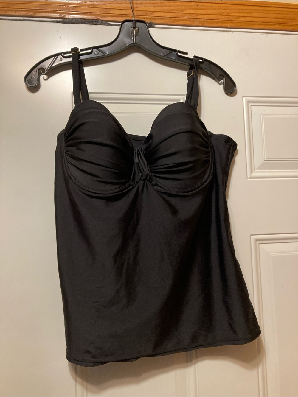 Black Women's Tankini Swim Top with Built-In Bra XL